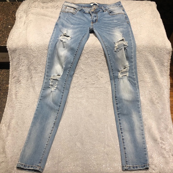 Laulia Ripped Skinny Jeans - Picture 2 of 8